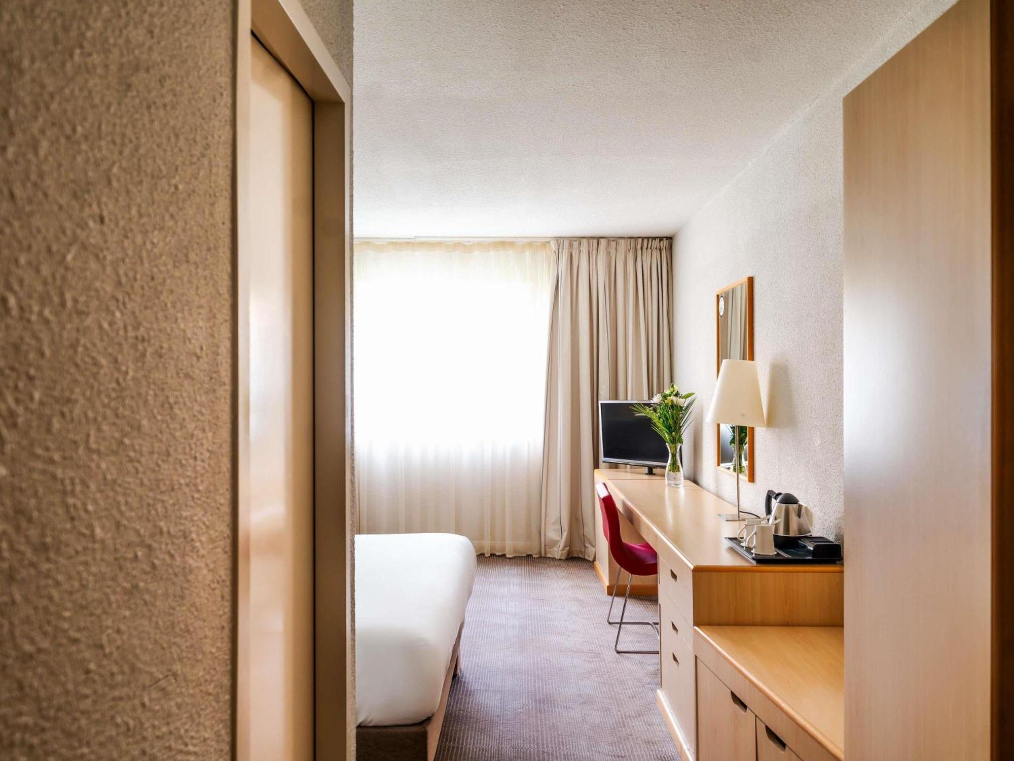 Novotel Hotel 3*