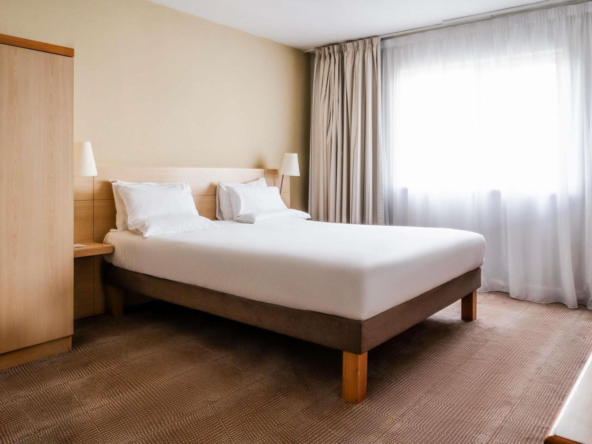 Novotel Hotel 3*